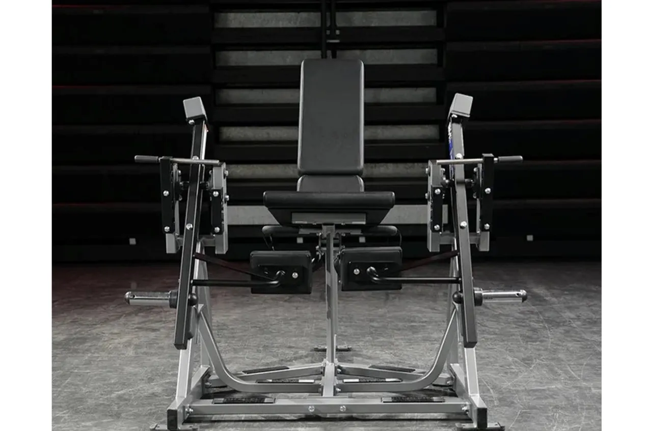 Hammer Strength Plate-Loaded Iso-Lateral Leg Extension