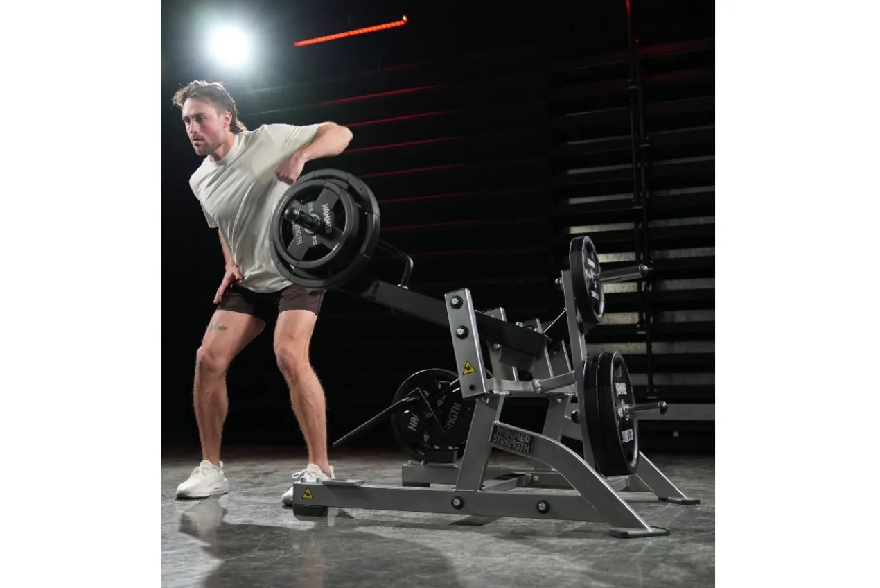 Hammer Strength Plate-Loaded Squat High Pull