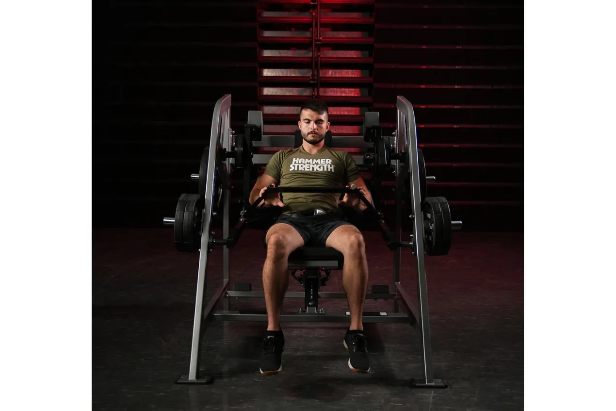 Hammer Strength Plate-Loaded Pullover