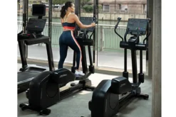 Life Fitness Club Series + (Plus) Elliptical Cross-Trainer (X Console) (DEMO) (🧨JULY 4th SALE)