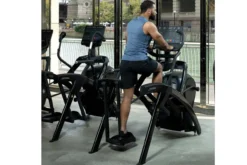 Life Fitness Lower Body Arc Trainer Elliptical