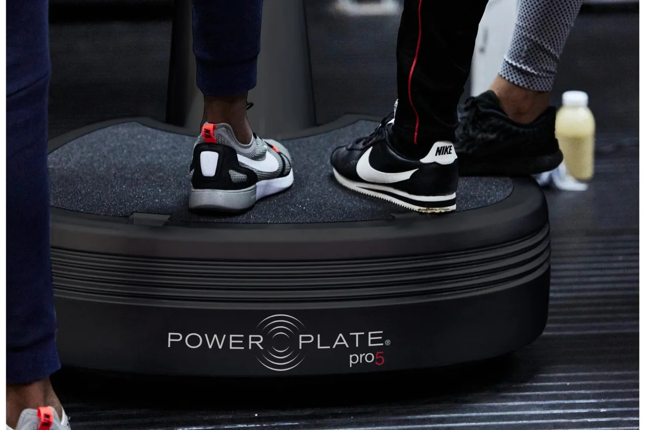 Power Plate® Pro5 Vibration Plate Trainer