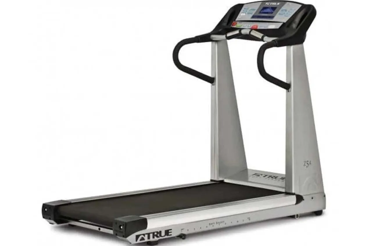 TRUE Z5.4 Treadmill With 9" TouchScreen Console